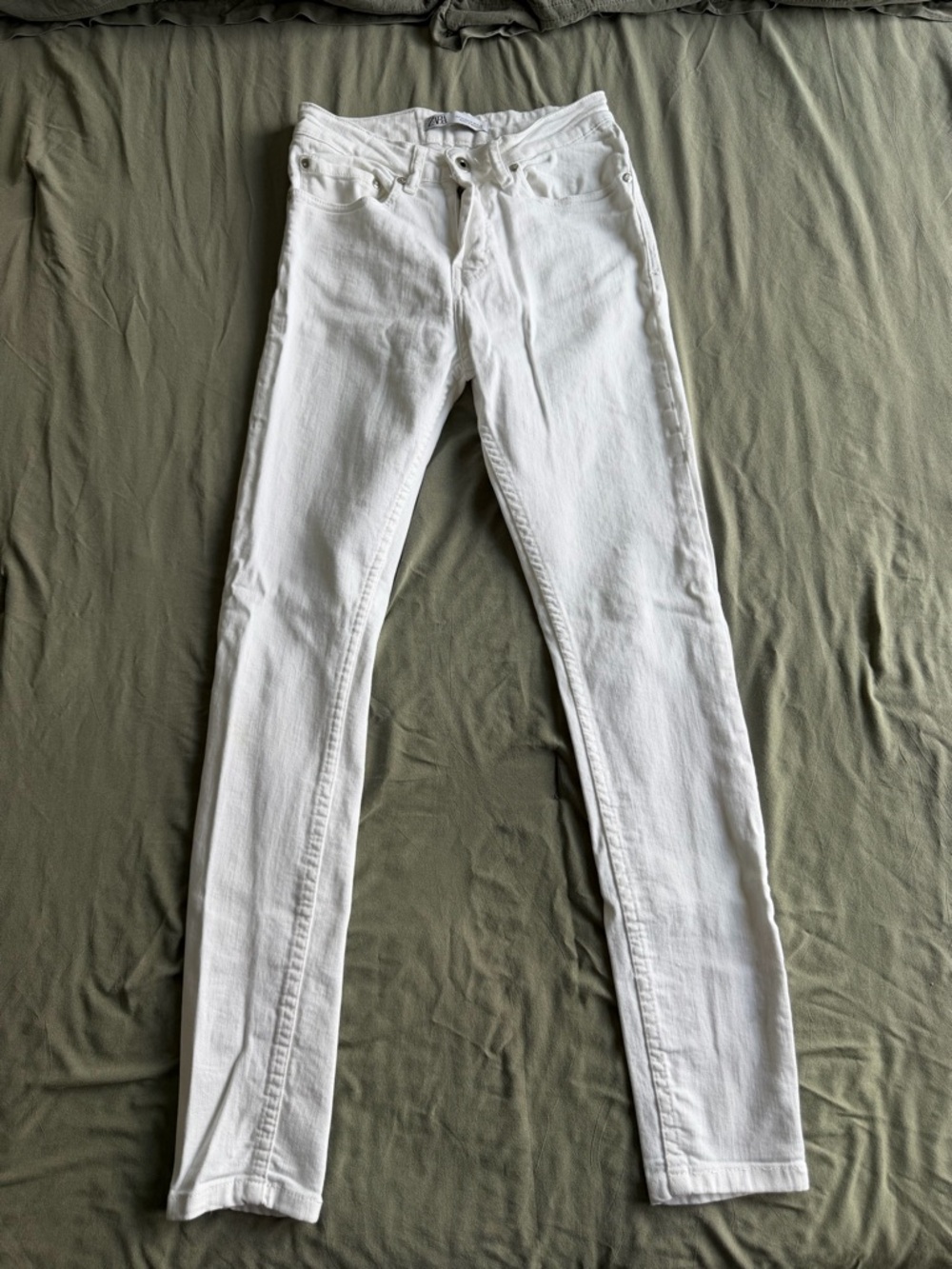 Women’s White Skinny Jeans - Classic Slim Fit